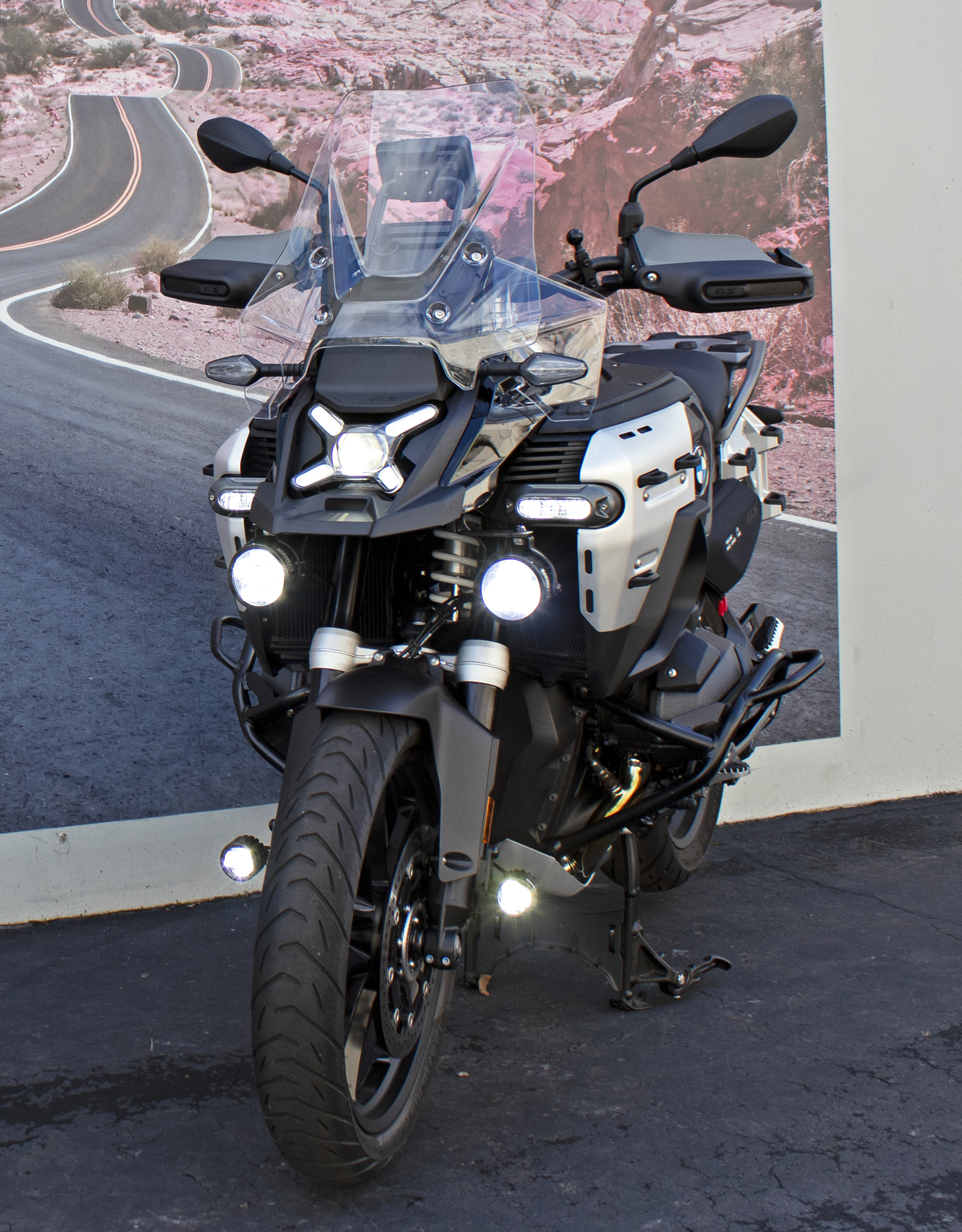 Darla (BMW R1300GSA) LED Lights