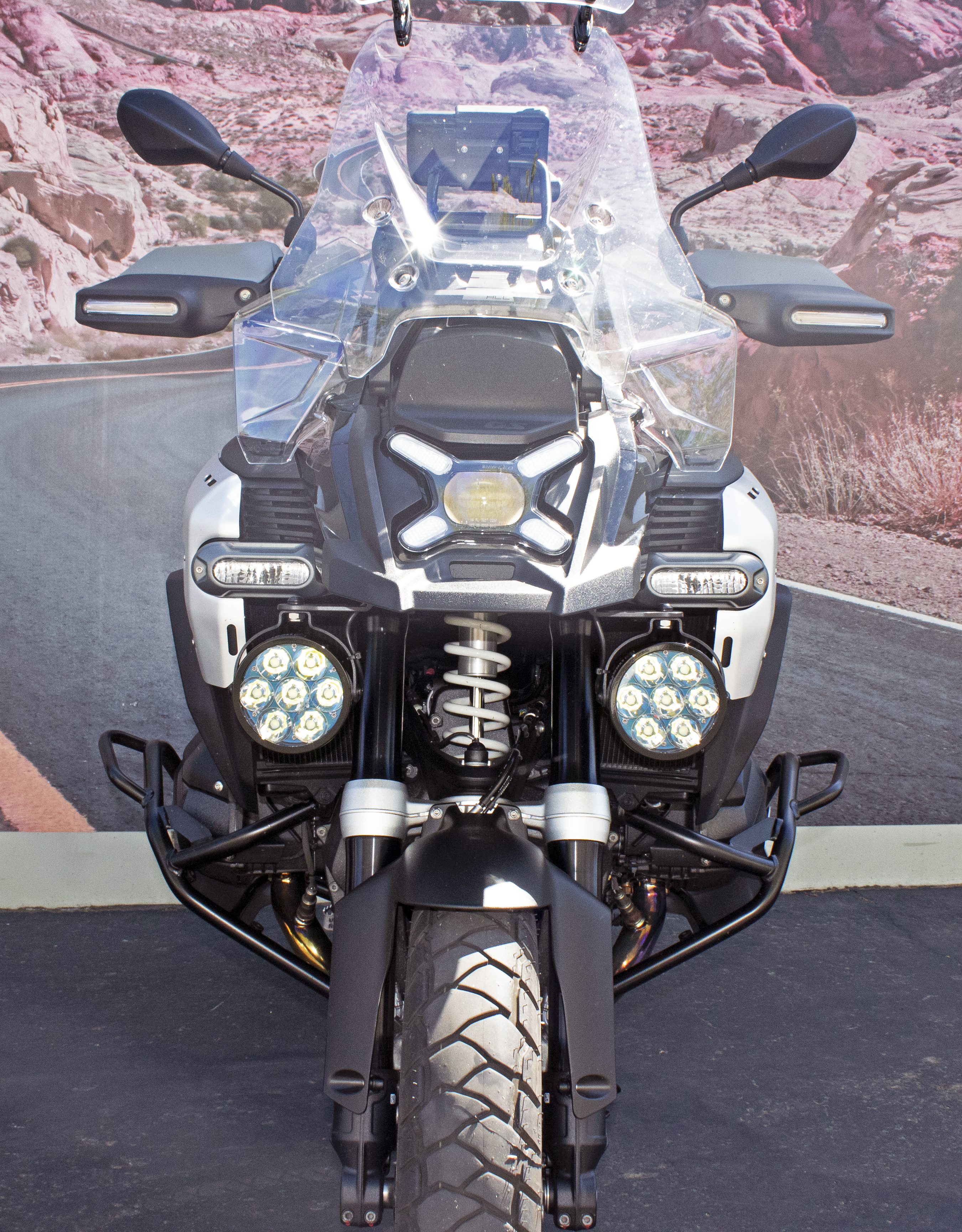 Sevina (BMW R1300GSA) LED Lights