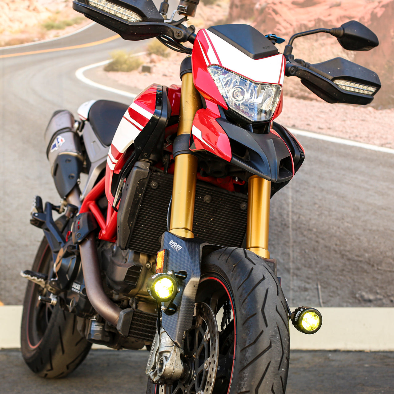 Darla (Ducati Hypermotard)